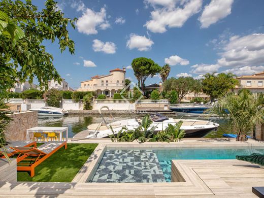 Βίλα σε Empuriabrava, Província de Girona