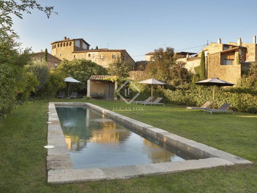 Casale a Madremanya, Girona