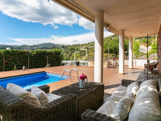 Villa in Teià, Province of Barcelona