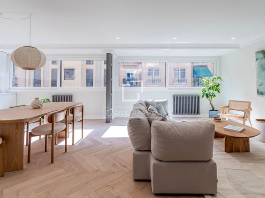 Apartment / Etagenwohnung in Madrid, Provinz Madrid