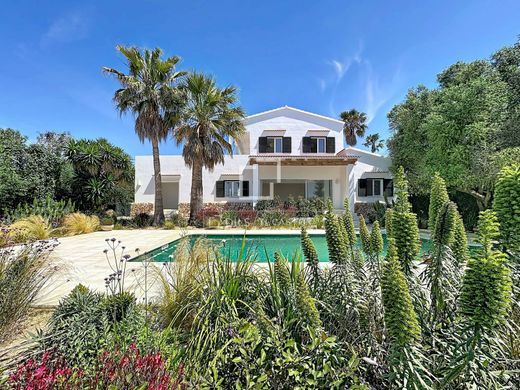 Villa in Es Castell, Province of Balearic Islands