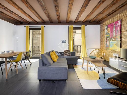 Apartment / Etagenwohnung in Barcelona, Provinz Barcelona