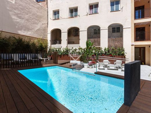 Apartment / Etagenwohnung in Barcelona, Provinz Barcelona