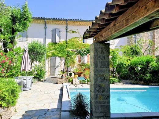 Villa in Brouzet-lès-Quissac, Gard