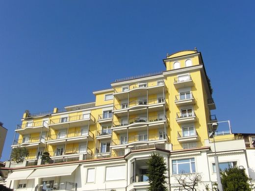 Apartment / Etagenwohnung in Castagnola, Lugano