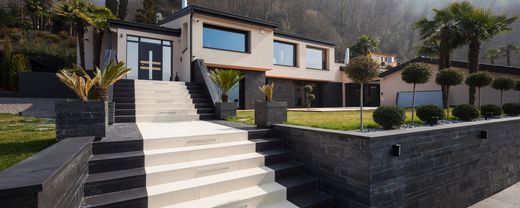 Villa en Brusino Arsizio, Lugano