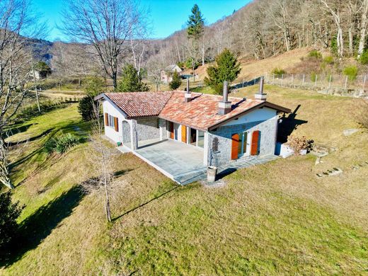 Casa Unifamiliare a Lopagno, Lugano