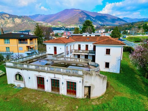 Land in Mendrisio, Mendrisio District