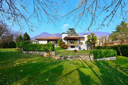 Villa in Vacallo, Mendrisio District