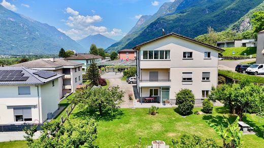 Detached House in Claro, Bellinzona District