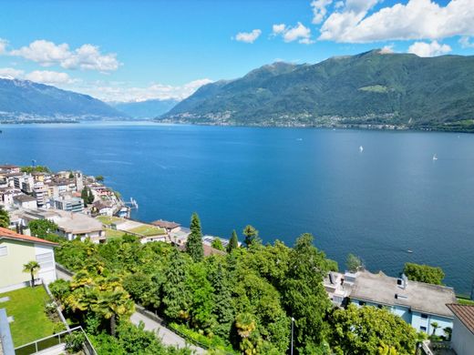 Brissago, Locarno Districtのアパートメント