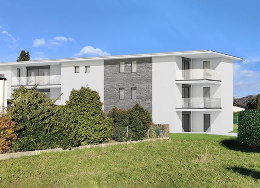 Apartment / Etagenwohnung in Magliaso, Lugano