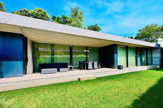 Origlio, Lugano Districtのヴィラ