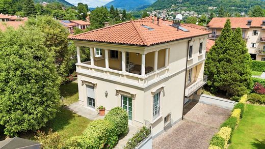 Villa Lavena Ponte Tresa, Varese ilçesinde