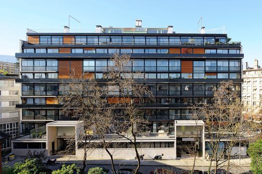 Duplex w Genewa, Geneva