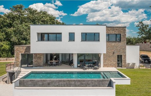 Вилла, Buje, Grad Buje