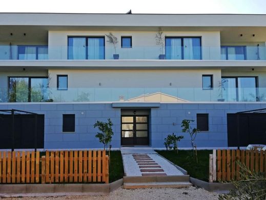 Villa - Rabac, Grad Labin