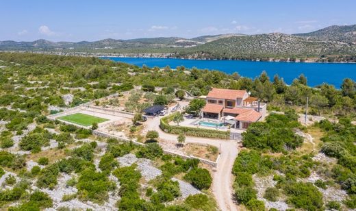 Villa en Šibenik, Grad Šibenik