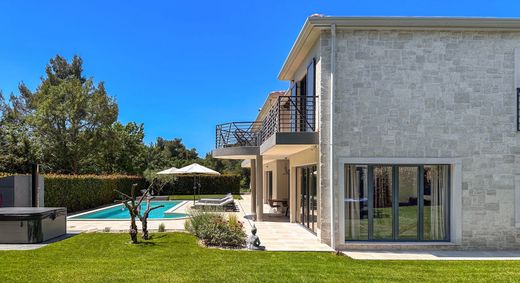 Villa Poreč, Grad Poreč