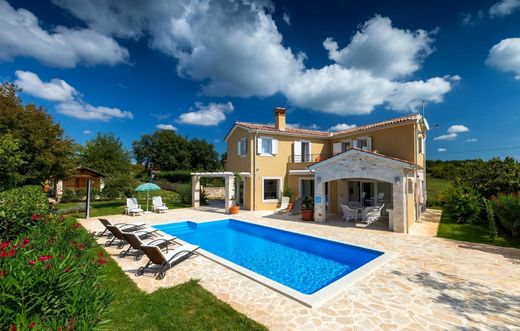 Villa in Sveti Lovreč, Istria