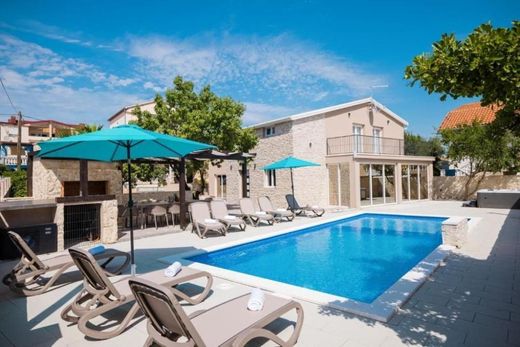 Villa a Kaštelina, Zadar