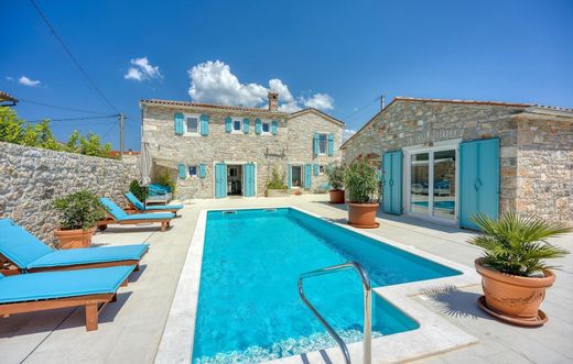 Villa a Sveti Lovreč, Istria