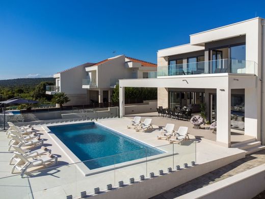 Villa a Novalja, Lika-Senj