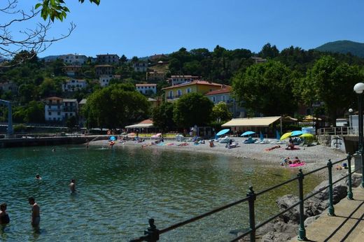 Hotel for sale in Ika
