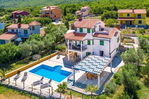 别墅  Rabac, Grad Labin