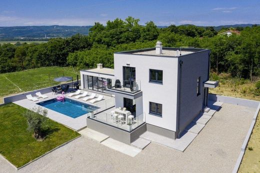 Villa à Kršan, Istria