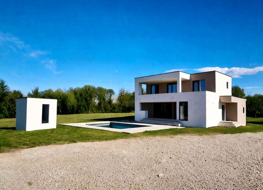 Villa in Marčana, Istria