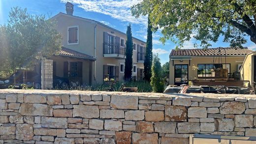 Βίλα σε Svetvinčenat, Istria