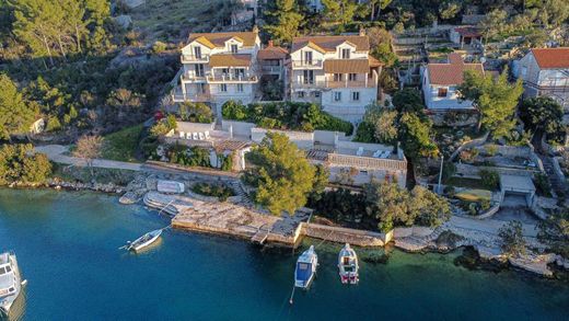 Villa a Brac, Split-Dalmatia