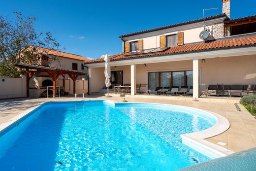 Villa in Žminj, Istria