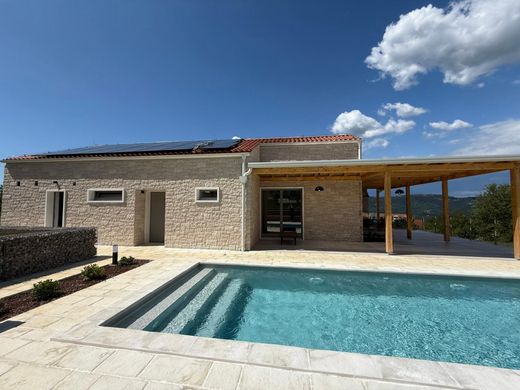 Willa w Motovun, Motovun-Montona