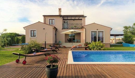 빌라 / Valtura, Istria