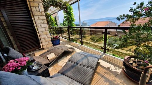 Albergo a Dramalj, Grad Crikvenica