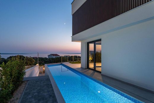 Villa in Mandre, Kolan