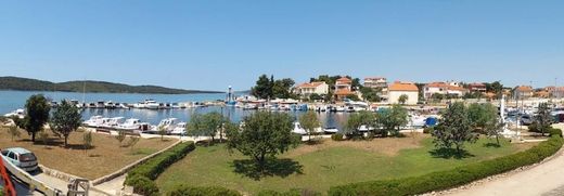 Zablaće, Sibenik-Kninのホテル