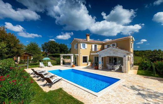 Villa a Sveti Lovreč, Istria