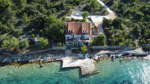 Villa in Mali Drvenik, Grad Trogir