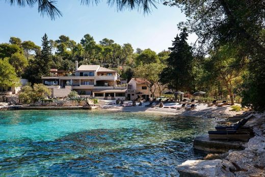 Villa Hvar, Grad Hvar