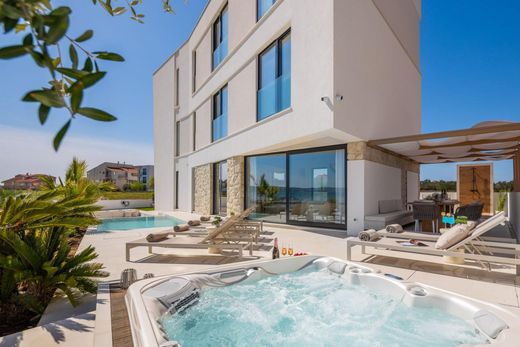 빌라 / Sukošan, Zadar