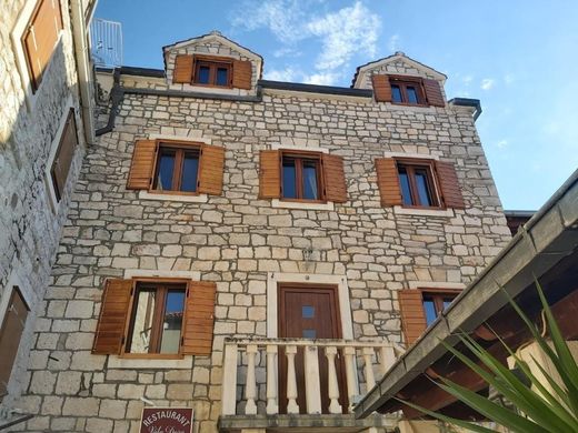 ﻓﻨﺪﻕ ﻓﻲ Supetar, Grad Supetar