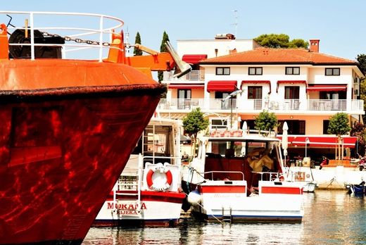 Hotel in Omišalj, Primorsko-Goranska