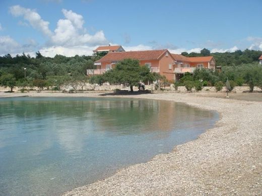 Otel Janjina, Općina Janjina