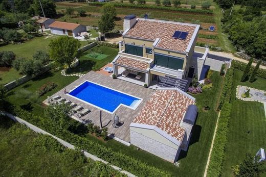 Villa in Sveti Lovreč, Istria