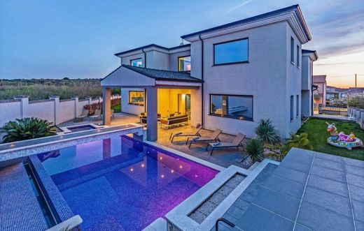 Villa in Medulin, Istria