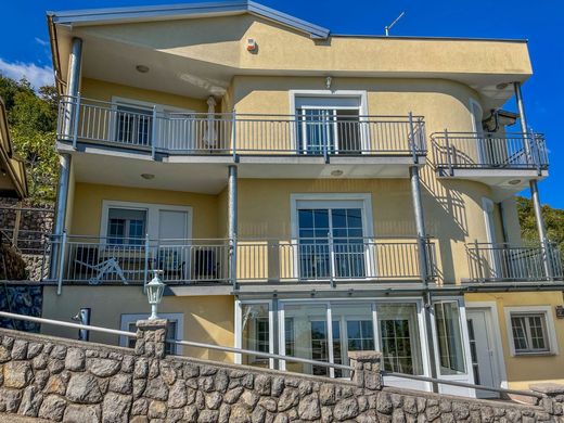 Hotel en Medveja, Lovran