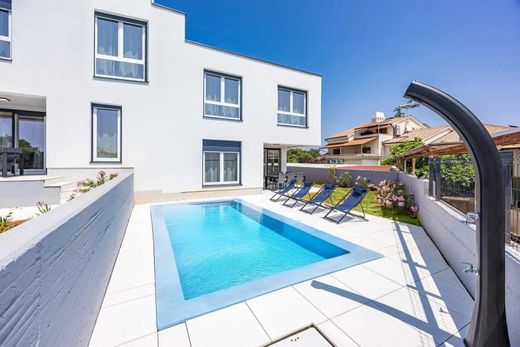 Villa in Premantura, Medulin